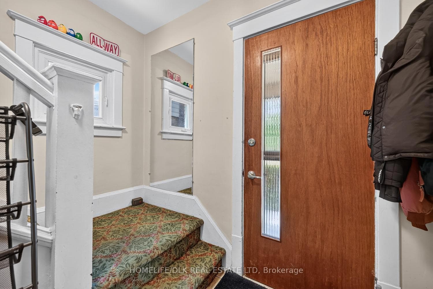 427 Earl Street photo 7
