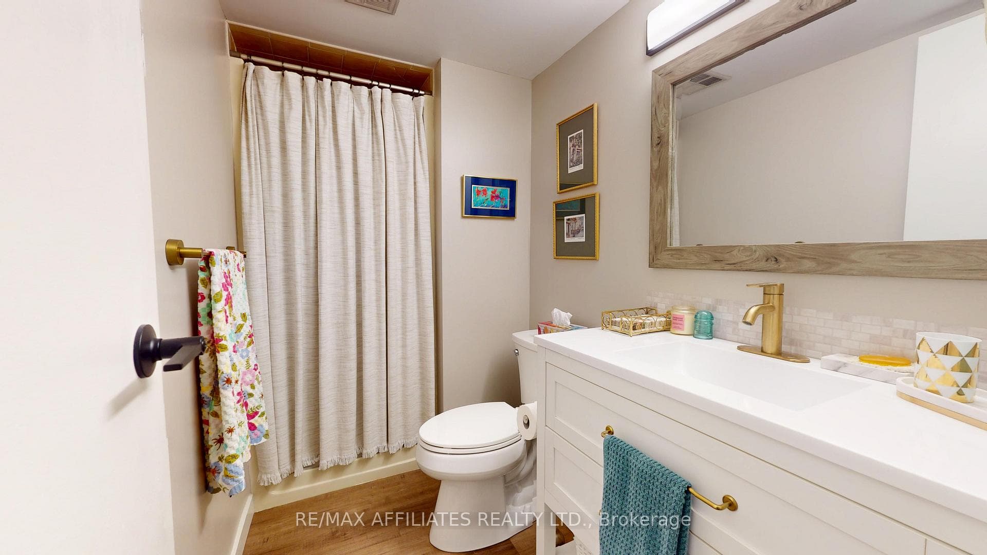 120 Barrett Court Unit 309 photo 15