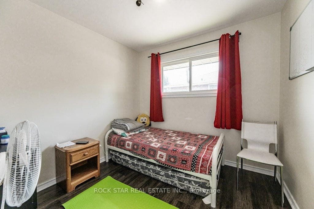 124 East 19th Street photo 19