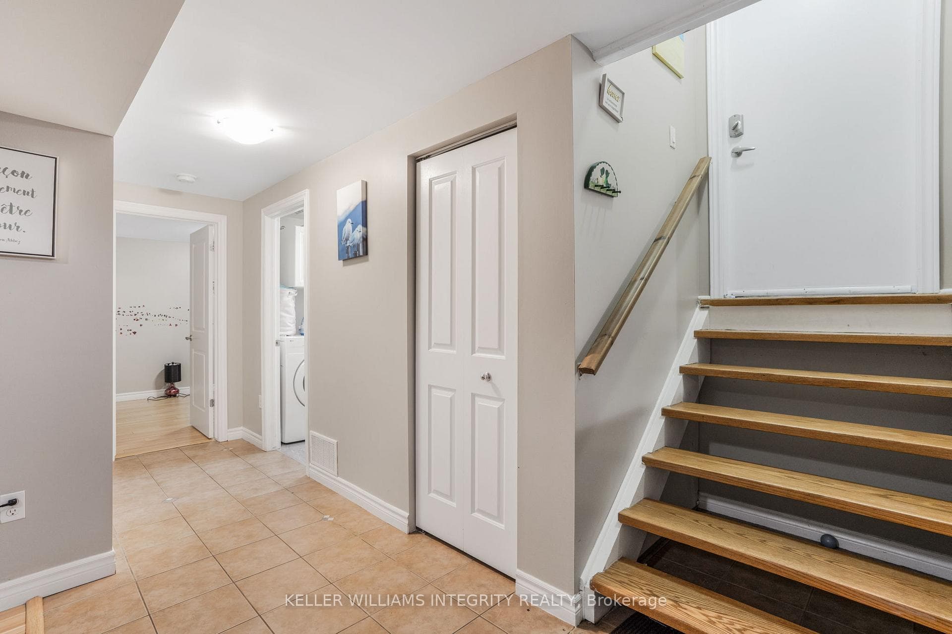488 Lalonde Street photo 22