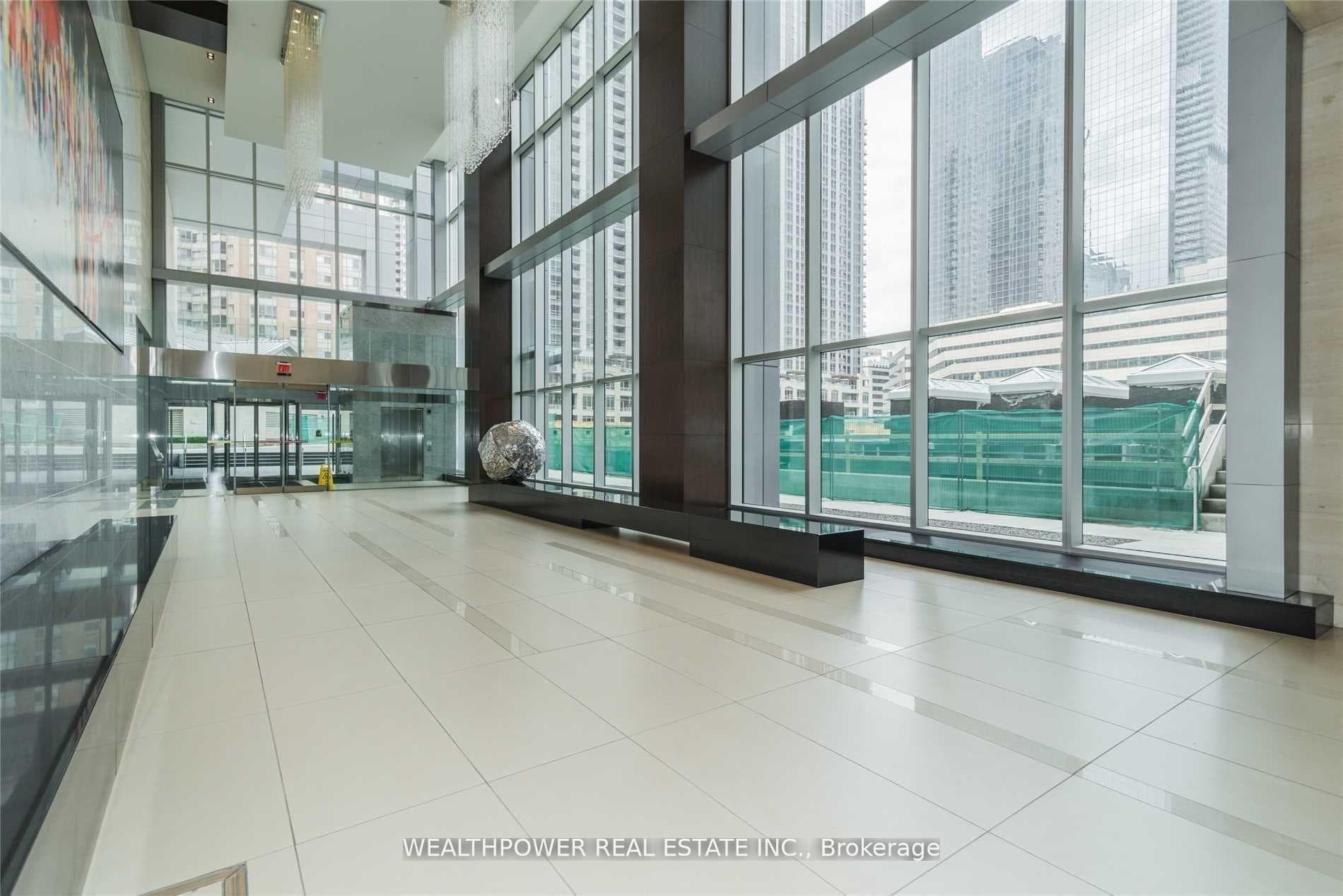 386 Yonge Street Unit 2206 photo 7
