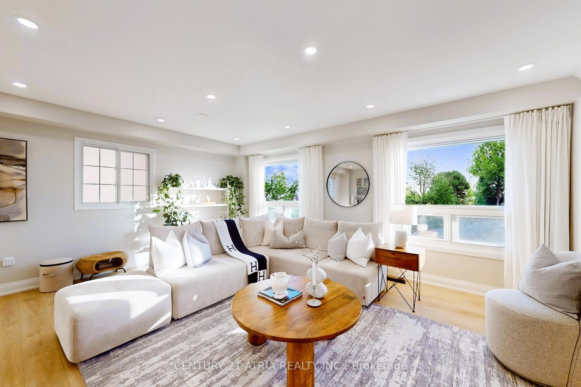 60 Huxtable Lane photo 1