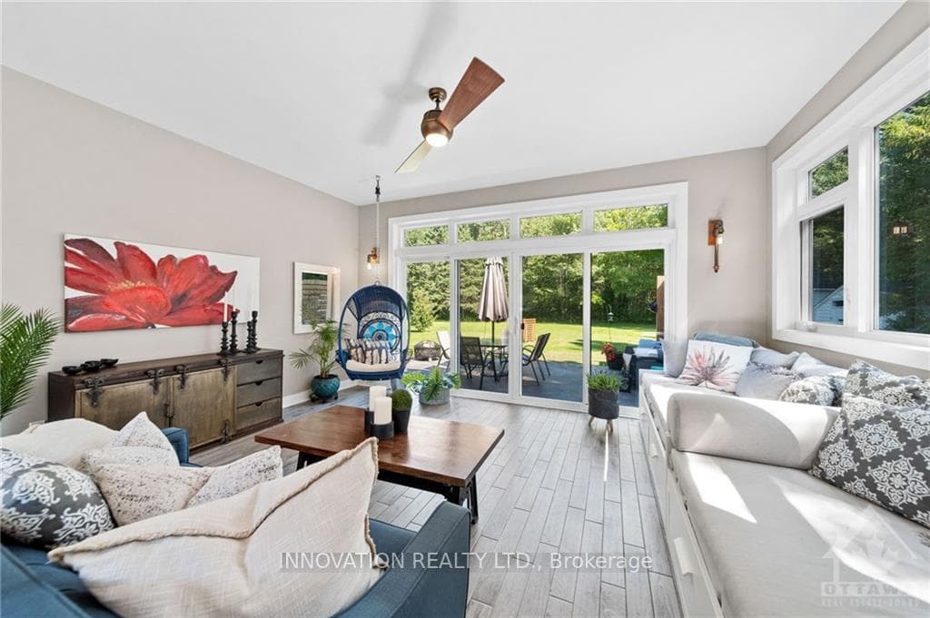 5297 FARMERS Way photo 4