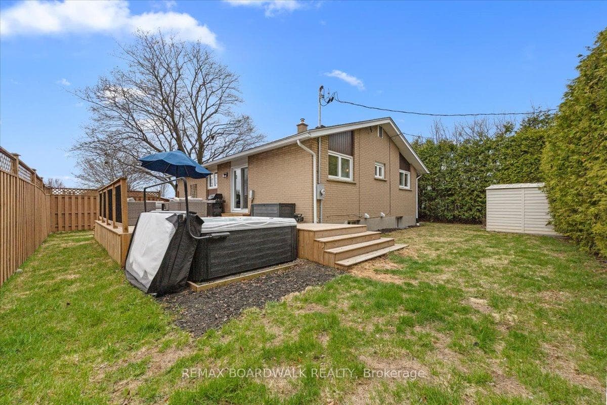 19 Spring Garden Avenue photo 36