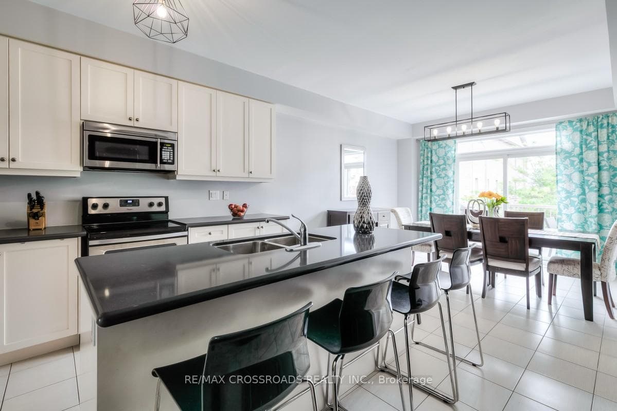 80 Lily Cup Avenue photo 17