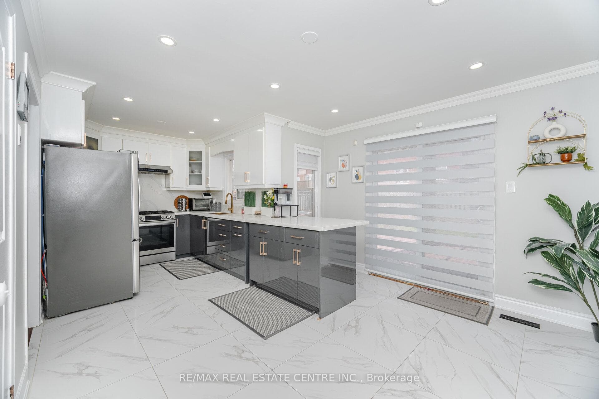20 St Mark Place photo 17