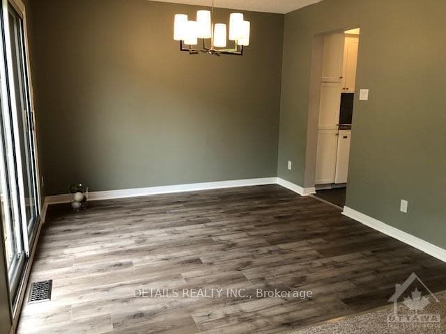 552 SEYTON Drive photo 8