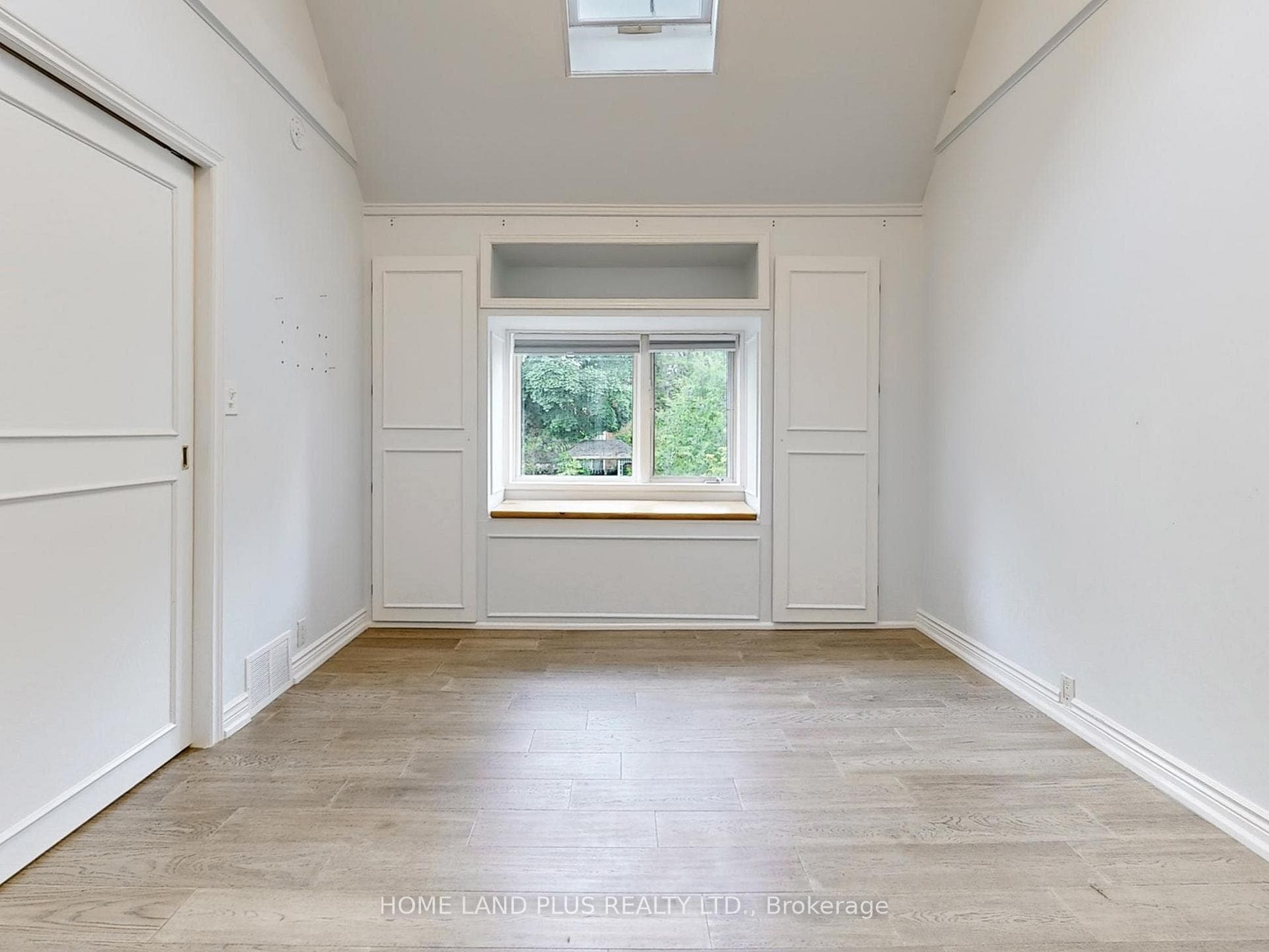 48 Marmot Street photo 25