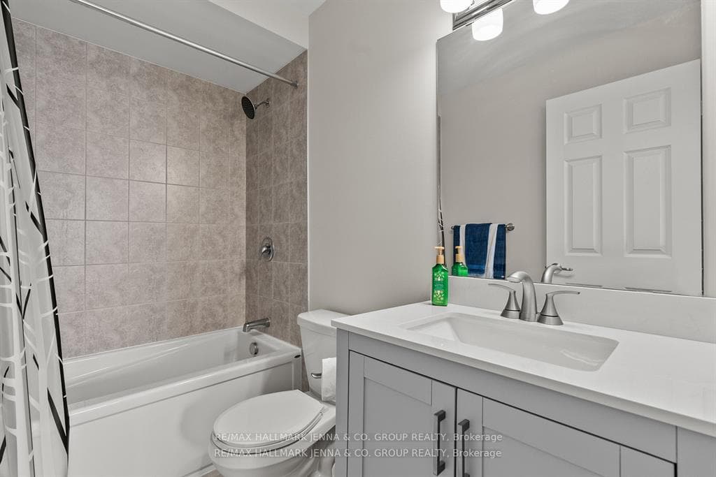 2302 Watercolours Way photo 21