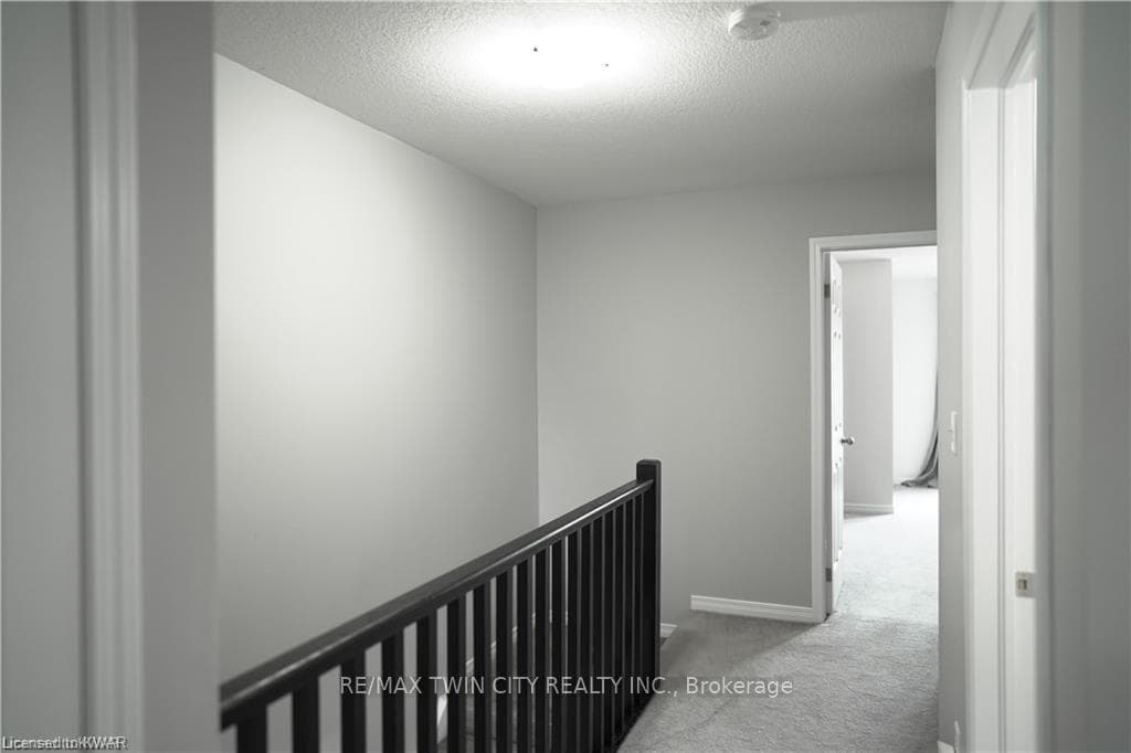 76 Meadowridge Street photo 29