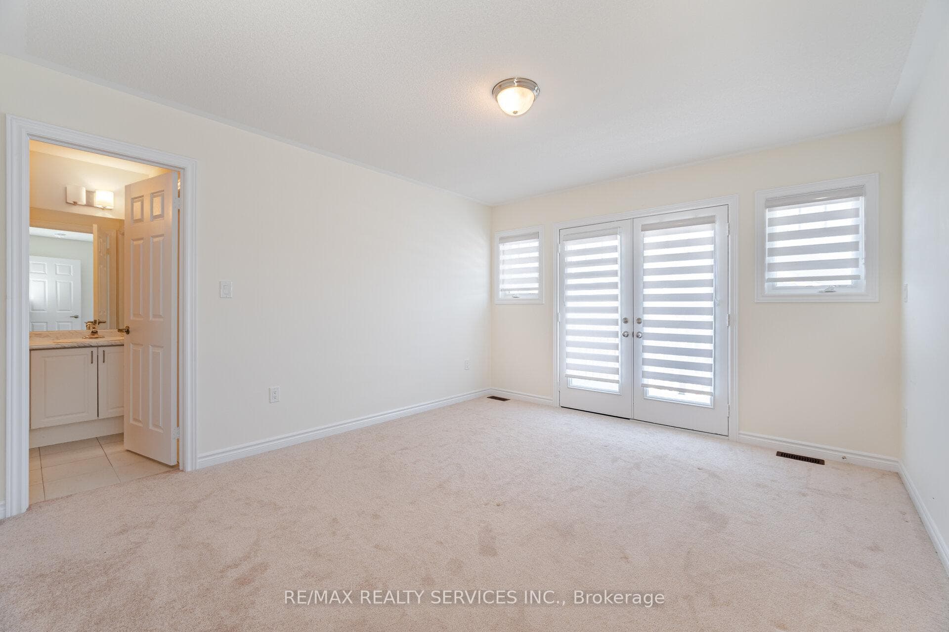 37 Royal Fern Crescent photo 23