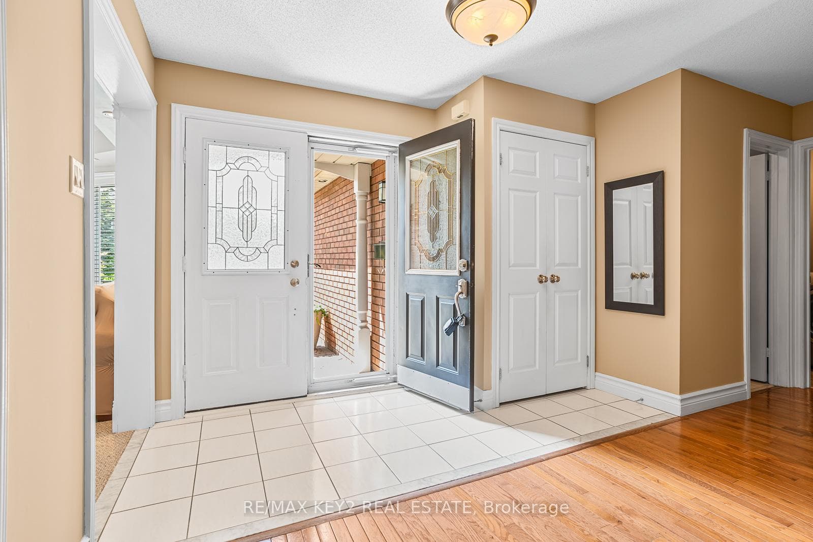 8 Mantell Crescent photo 3