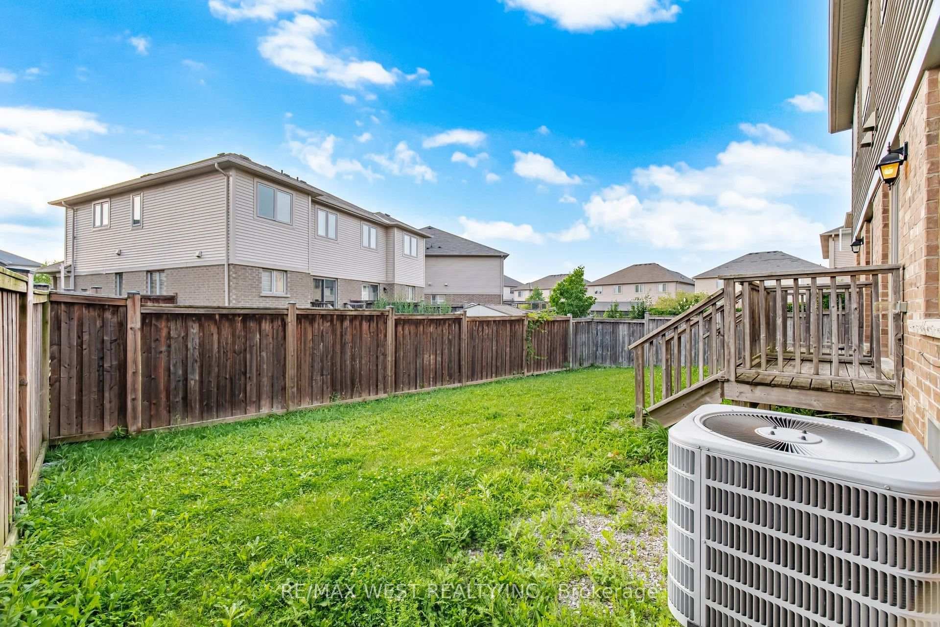 137 Echovalley Drive photo 37