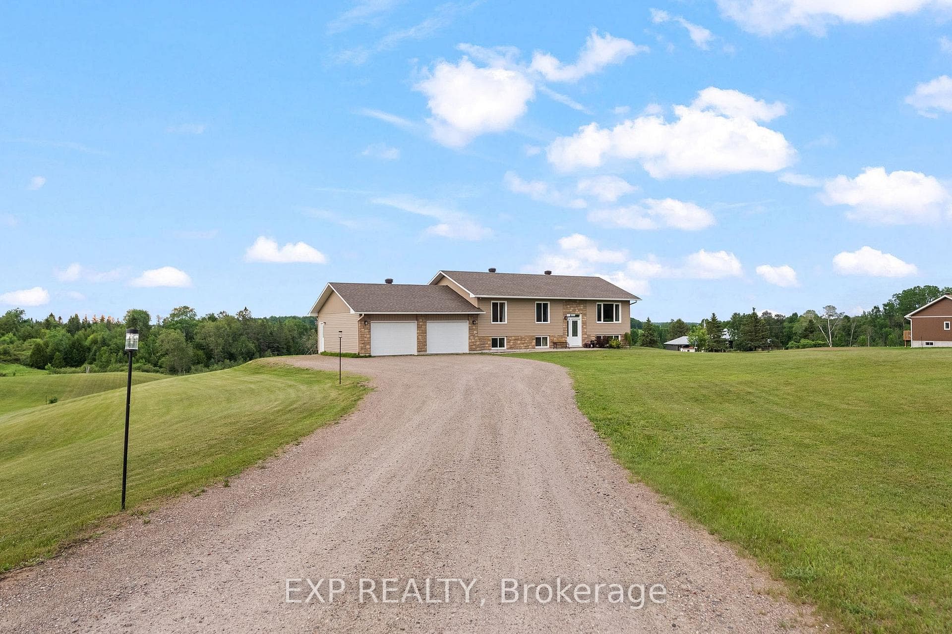 566A Pinnacle Road photo 44