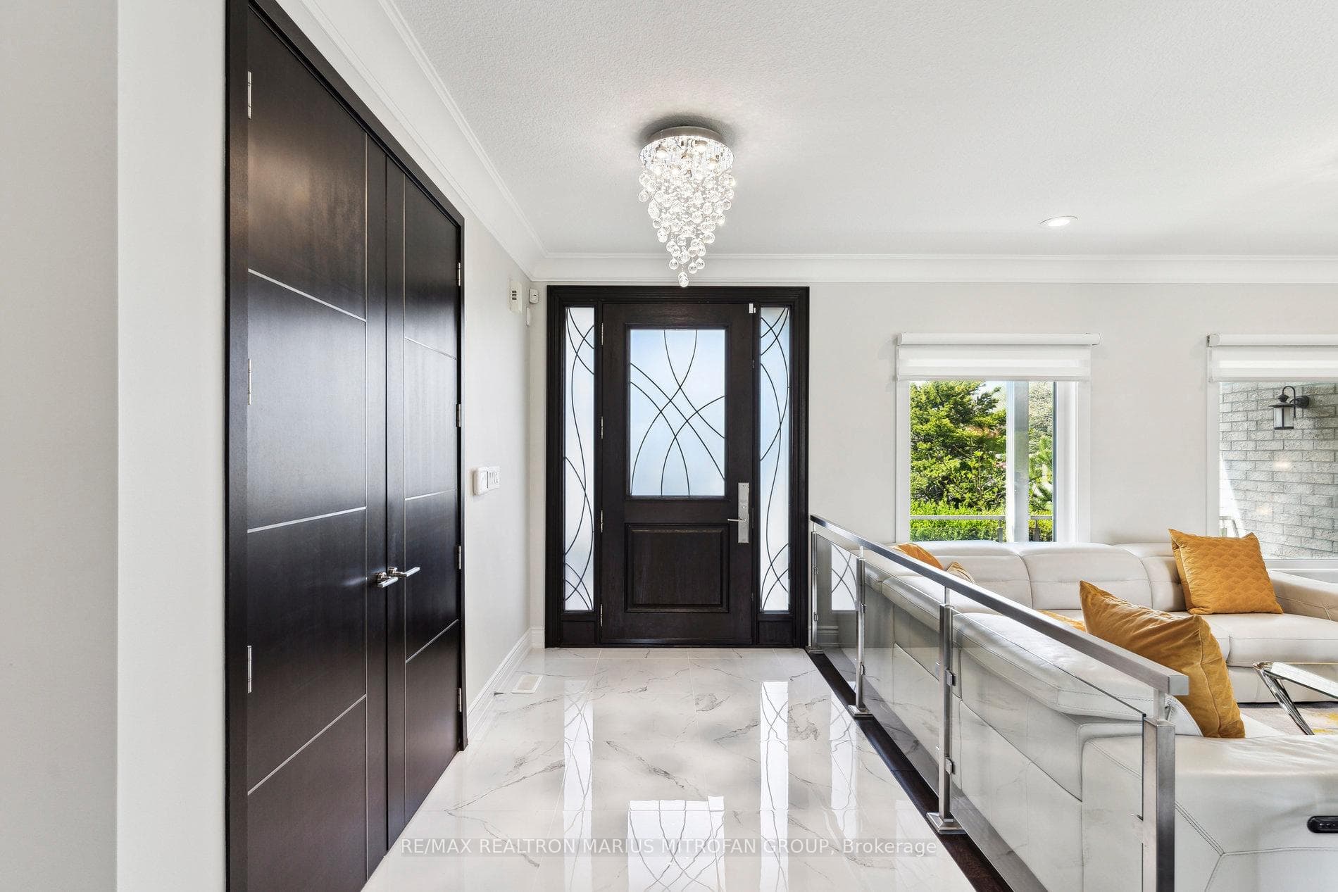 23 Steepleview Court photo 4