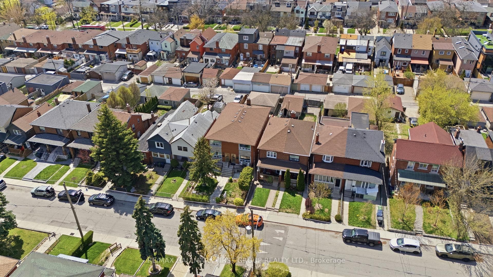 152 MCROBERTS Avenue photo 39