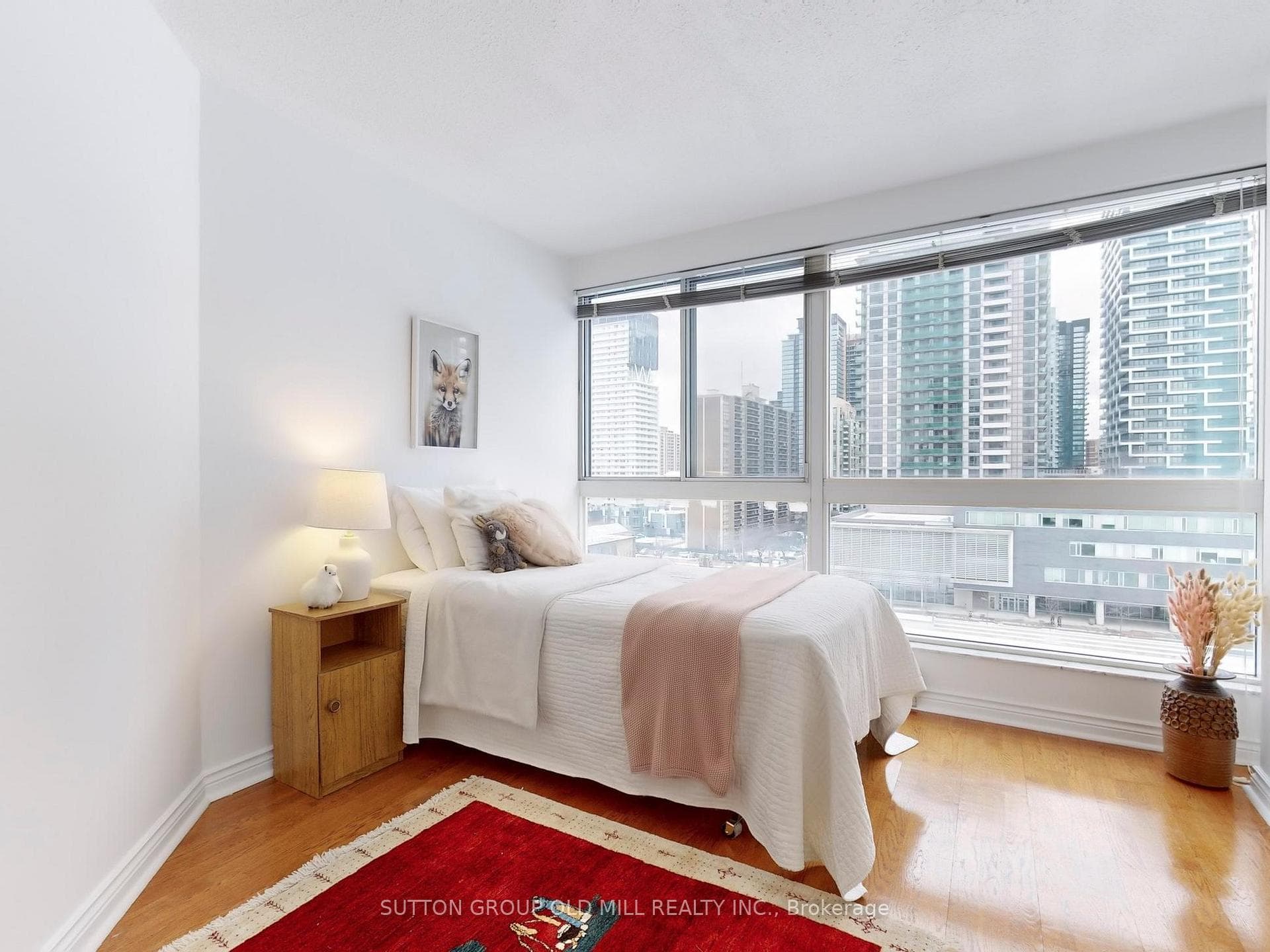 7 Broadway Avenue Unit 808 photo 17