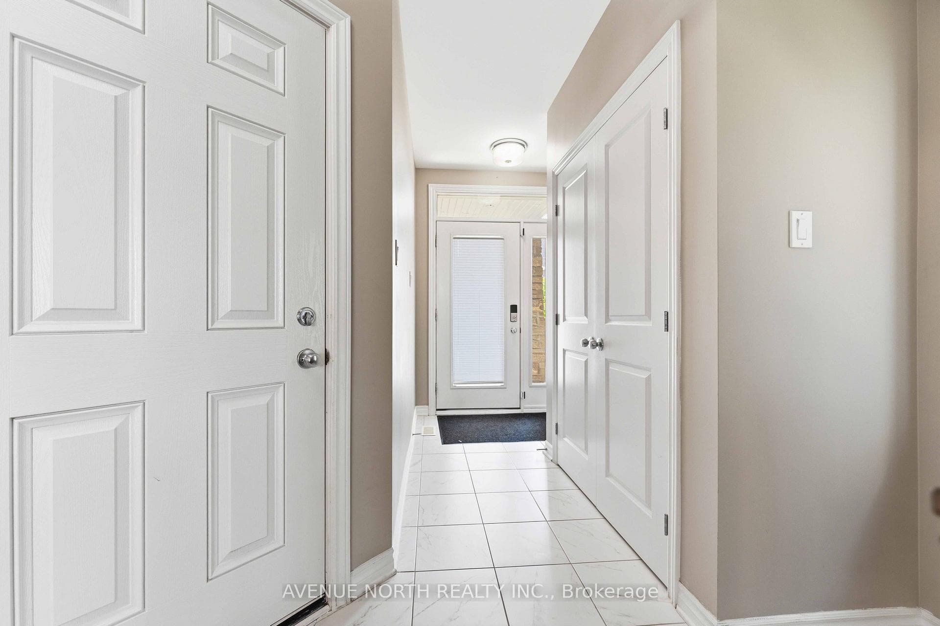 881 Antonio Farley Street photo 4