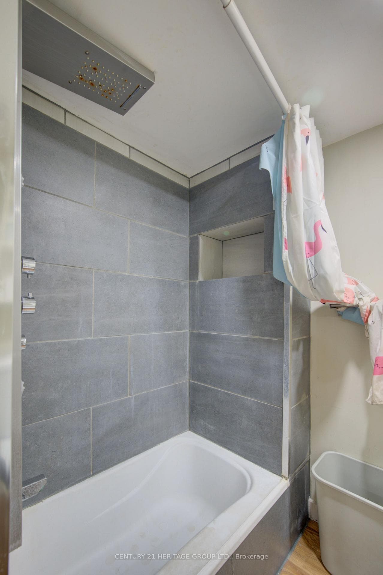 42 Henry Street photo 36