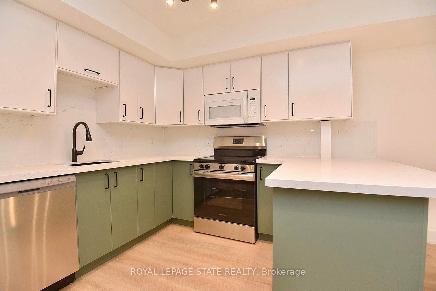 25 The Esplanade N/A Unit 519 photo 5