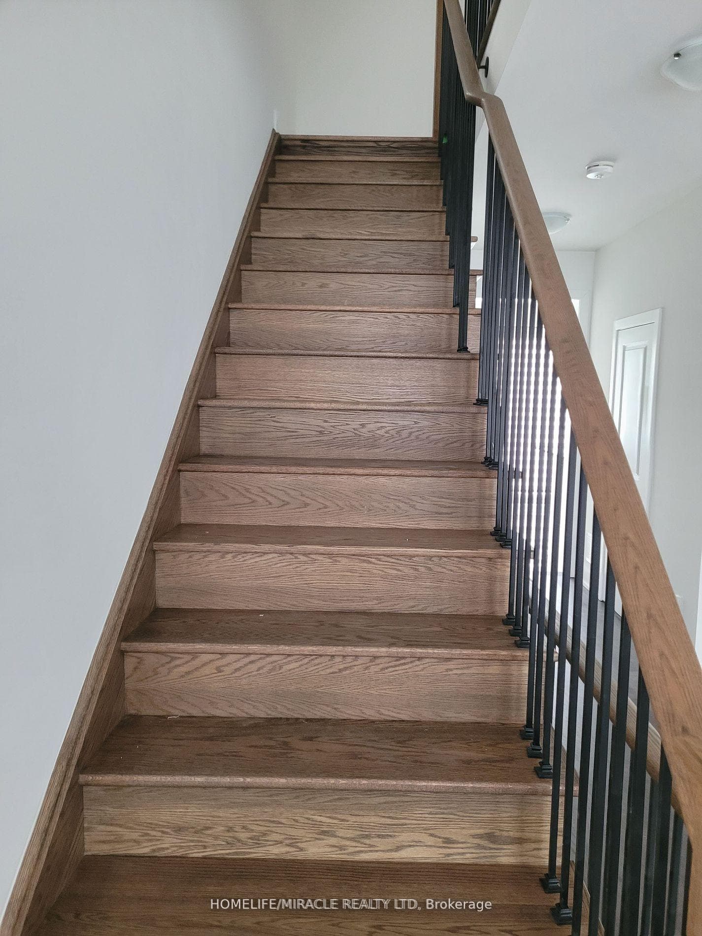 10 Nautical Way photo 11