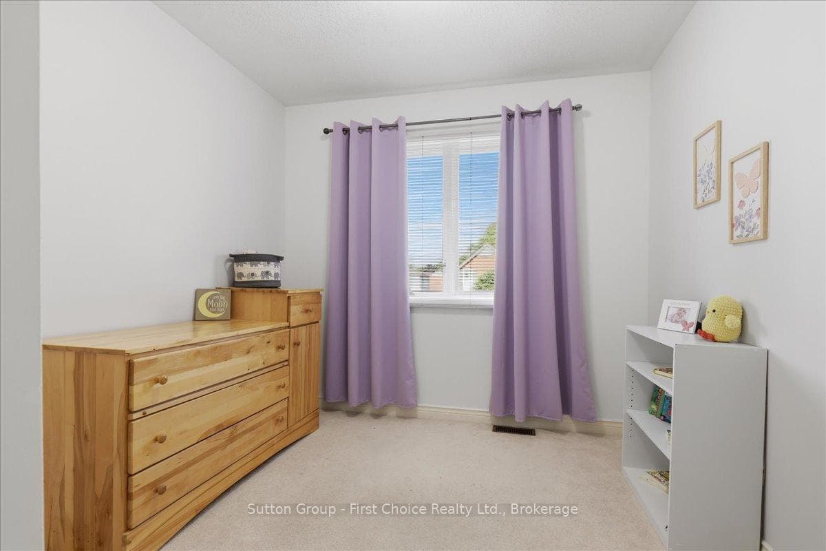 187 Queen Street photo 24