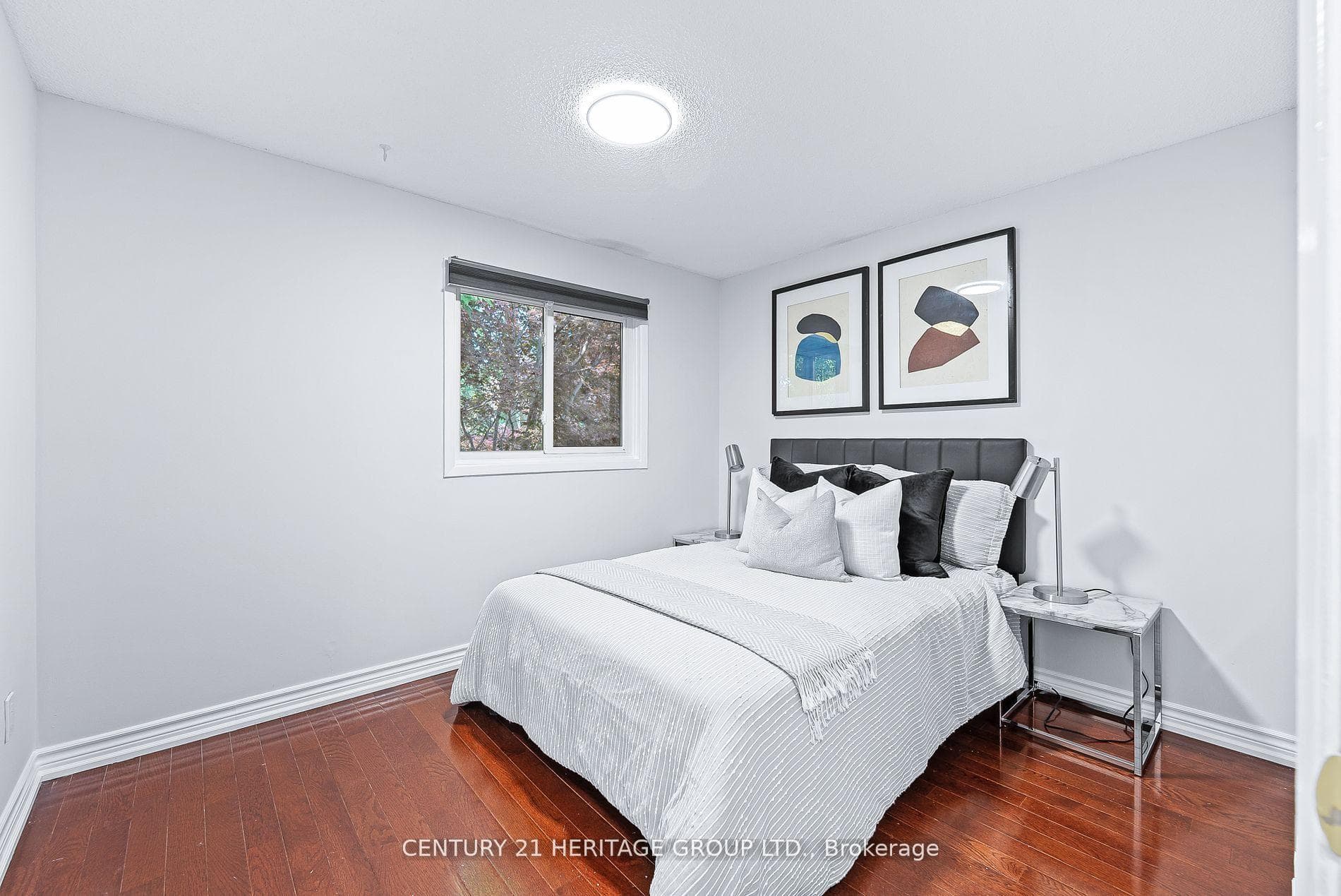 24 Gray Crescent photo 14