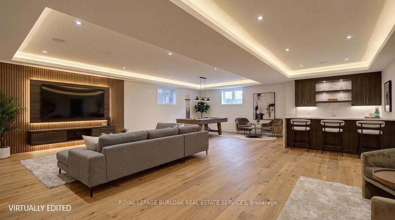 90 Oaklands Park Court photo 32