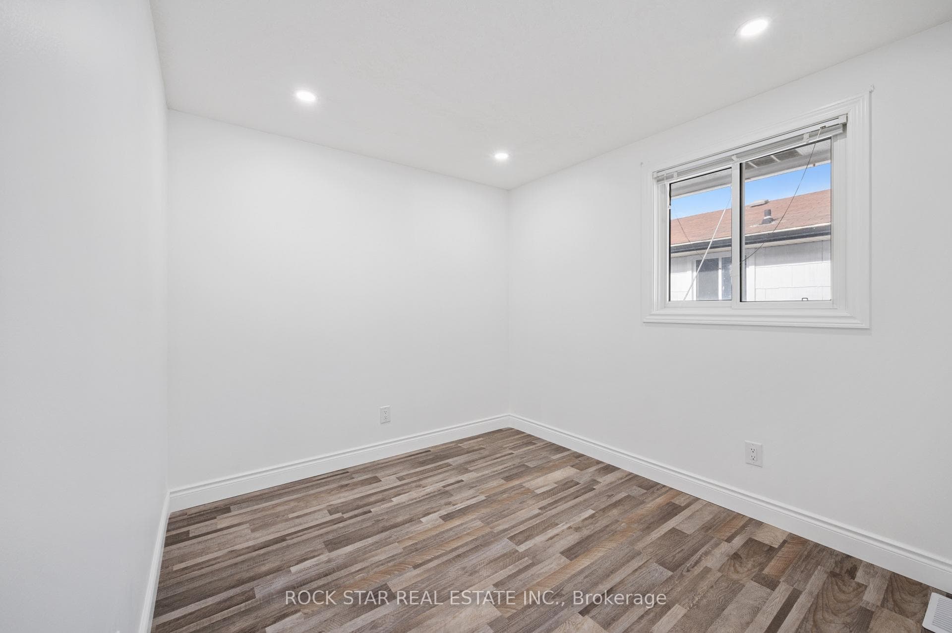 118 Selkirk Drive photo 12
