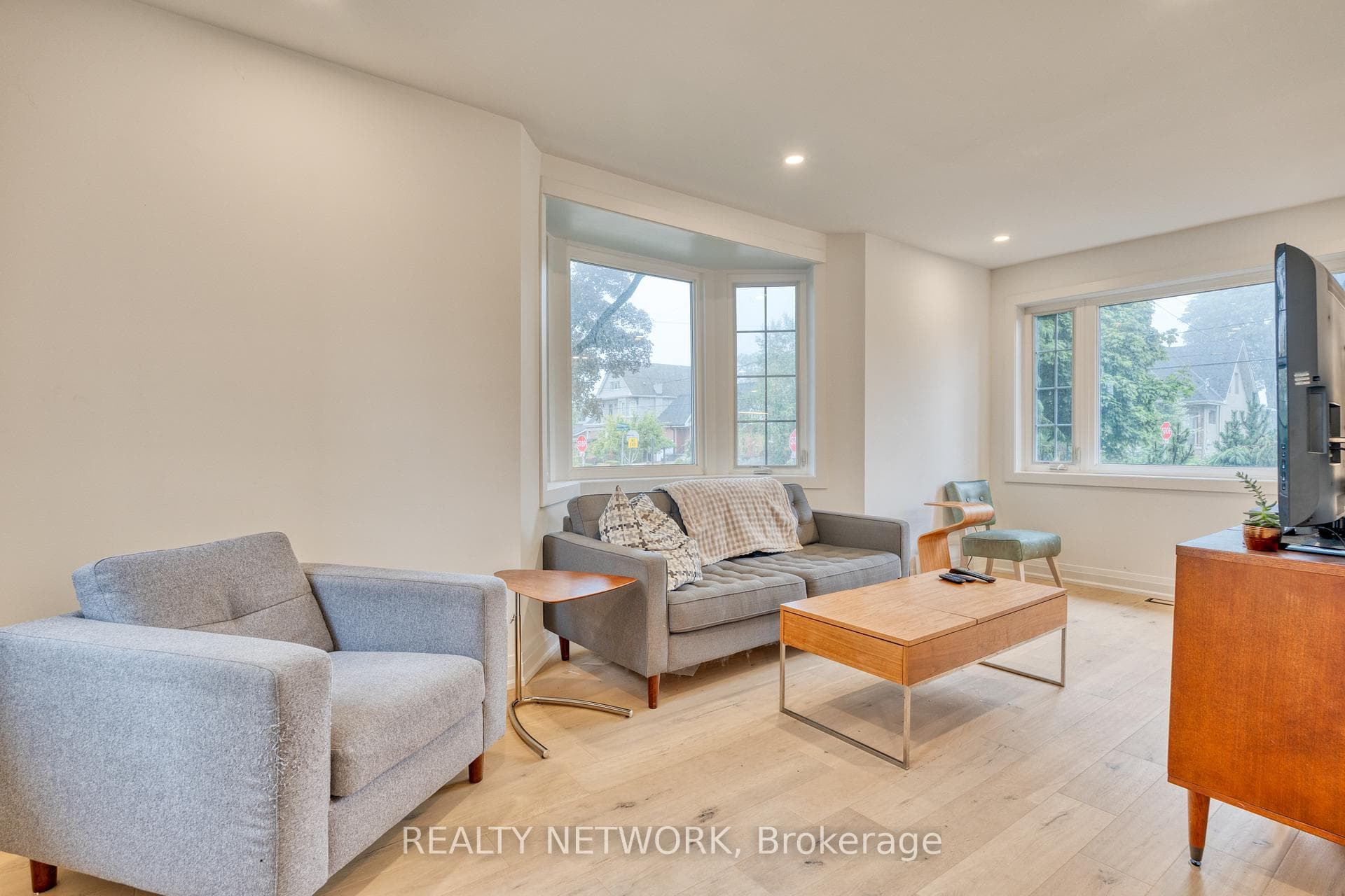 68 Mountain Park Avenue photo 17