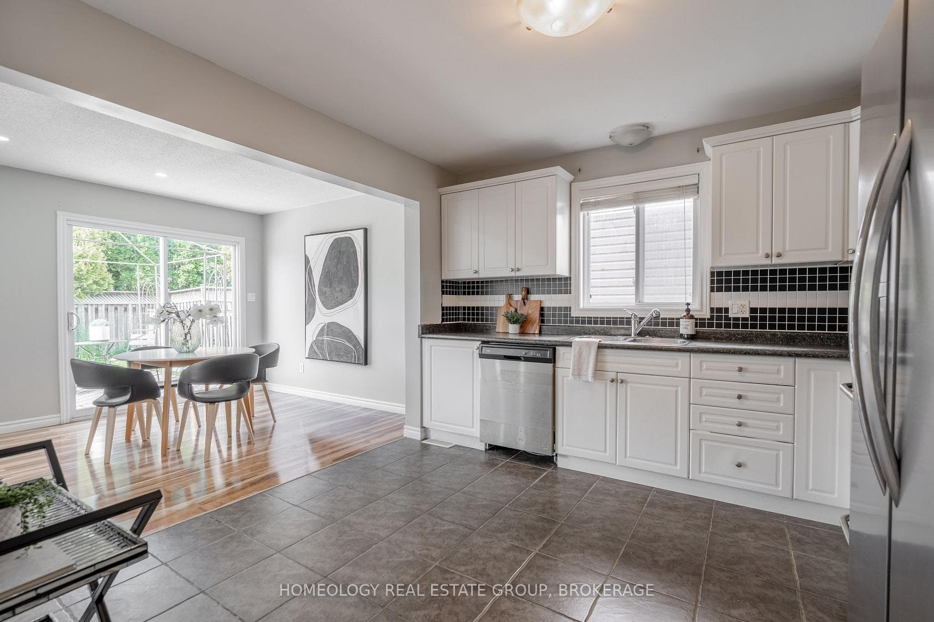 116 Crimson Crescent photo 5