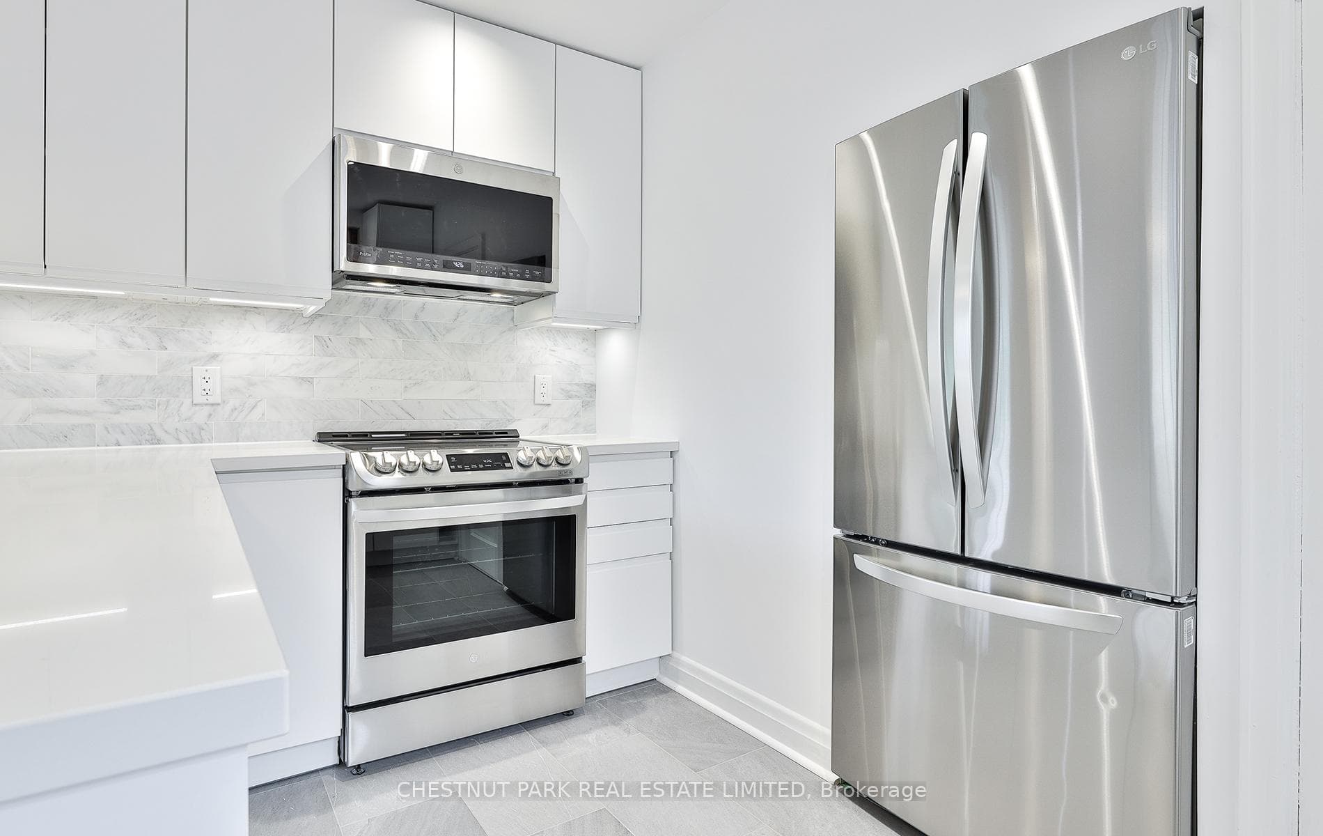 11 Oriole Crescent Unit Upper photo 10