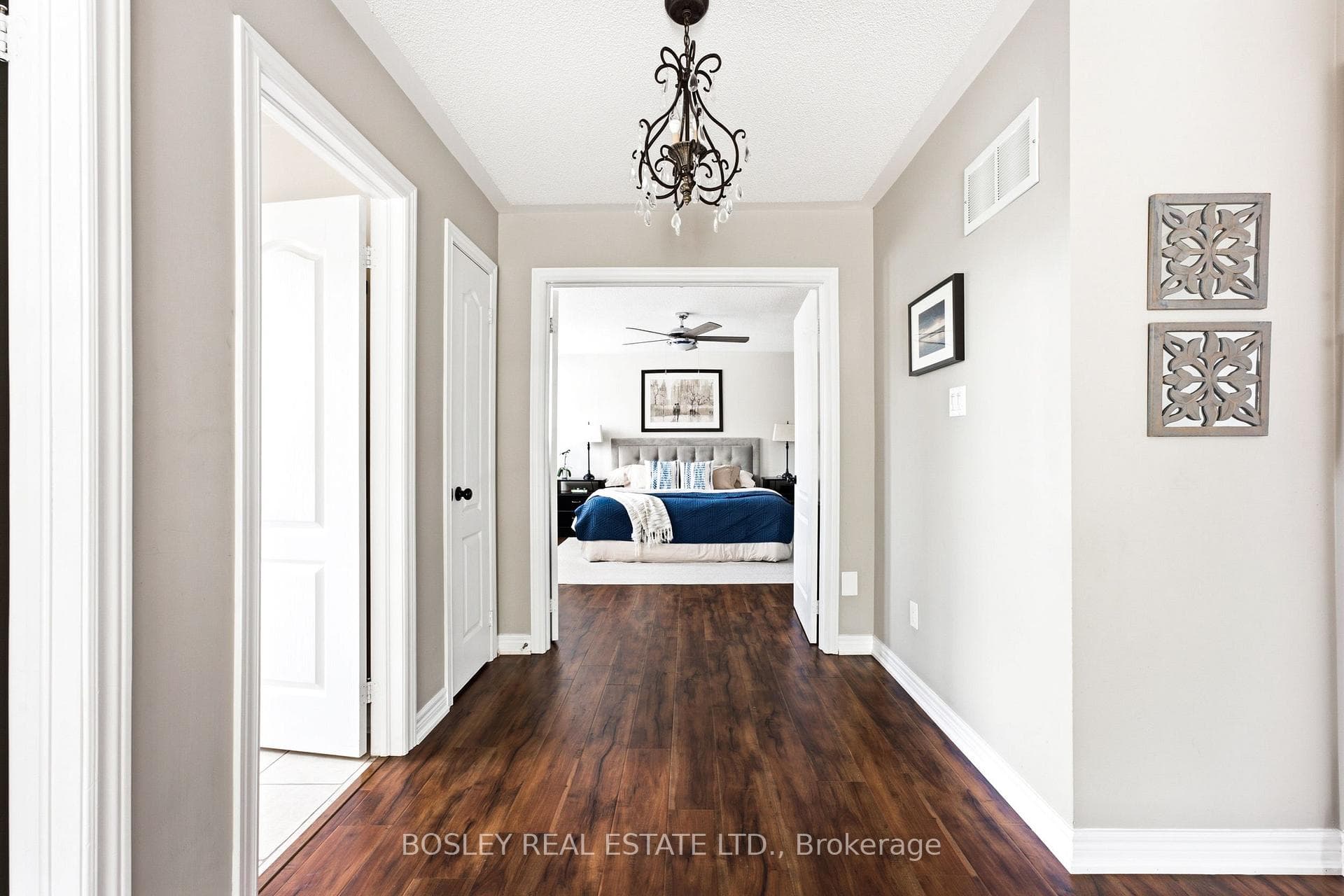2160 Highcliffe Way photo 18