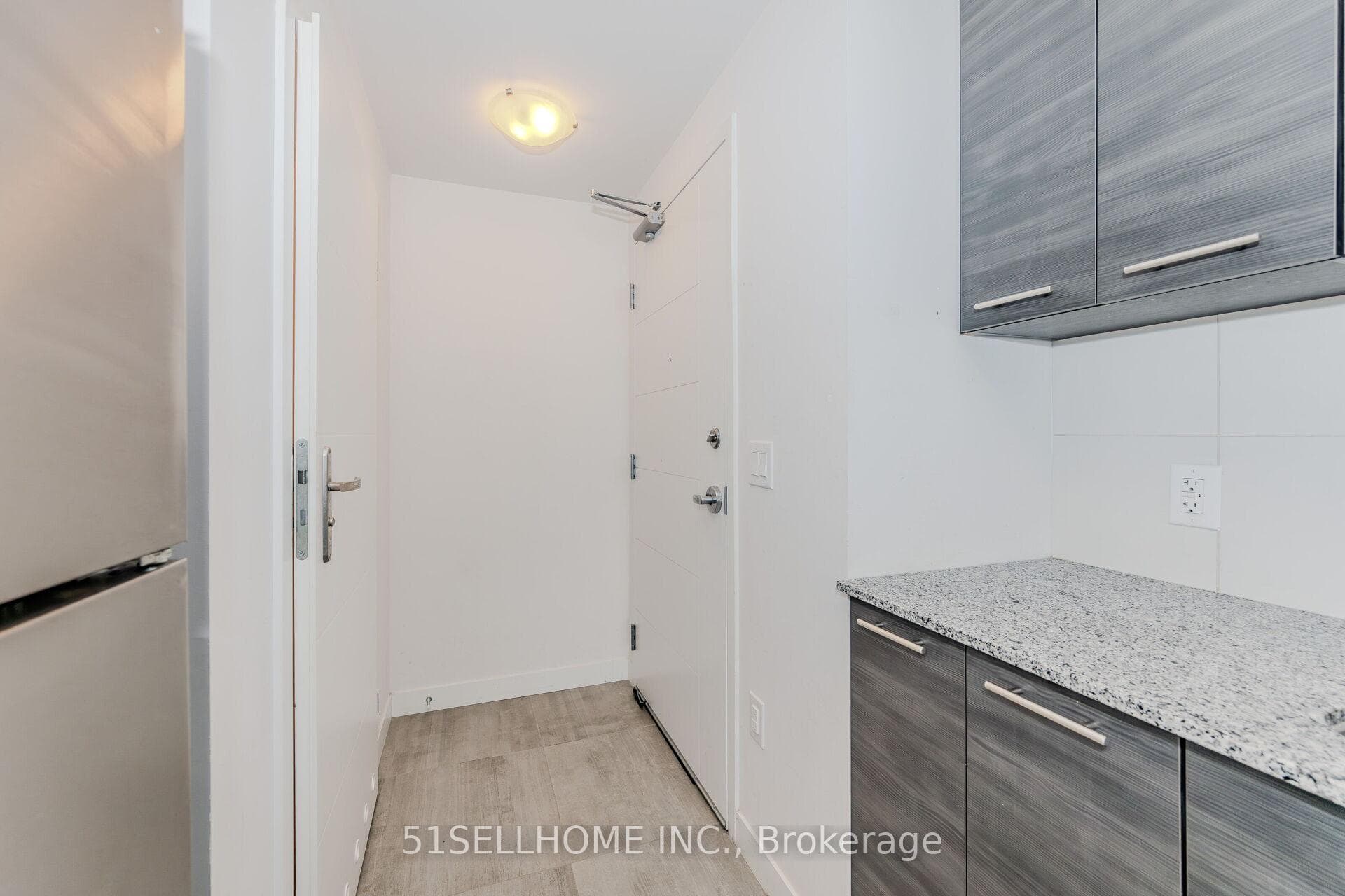 251 Hemlock Street Unit 707 photo 5