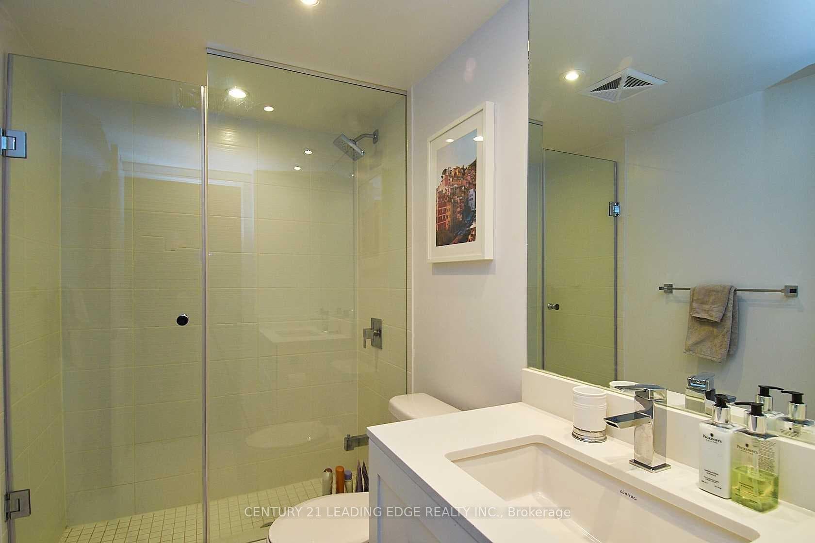 525 ADELAIDE Street Unit 1001 photo 11