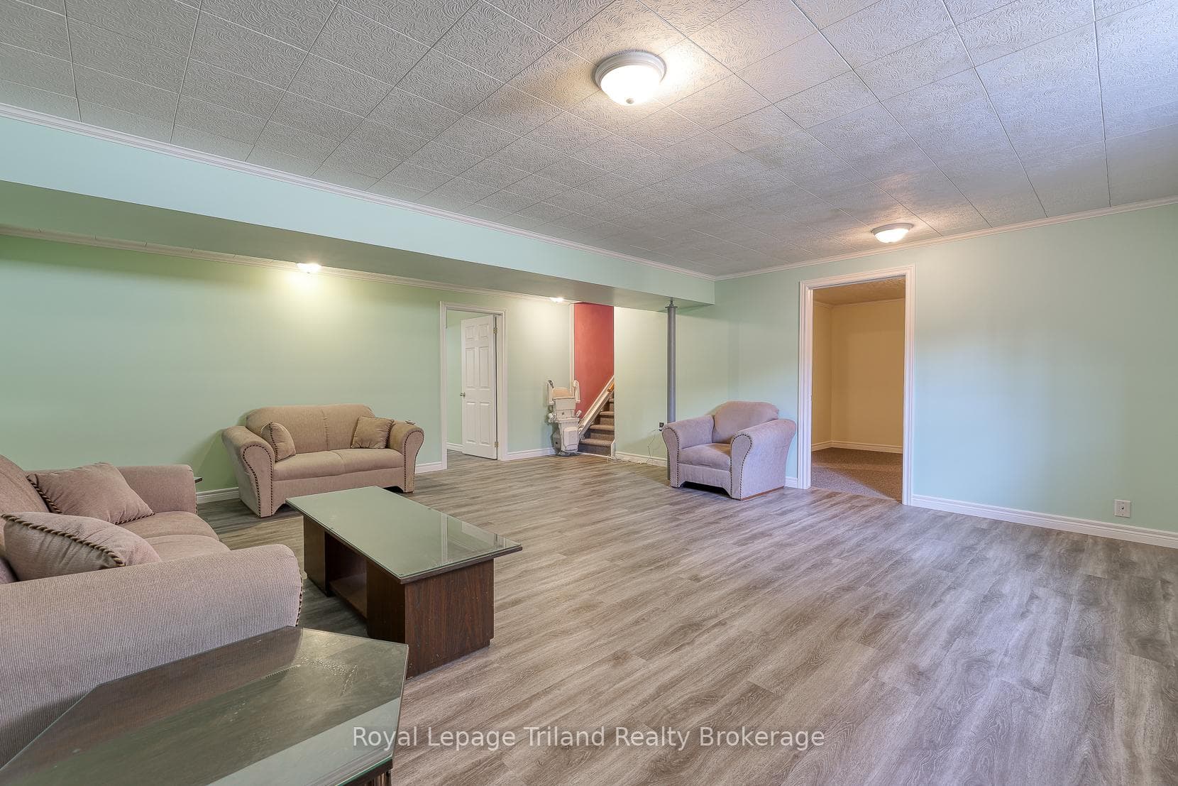 245 Falcon Drive photo 28