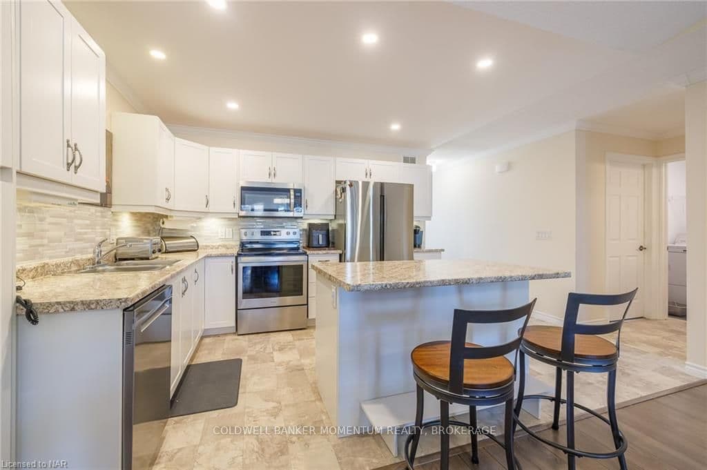 3920 TRILLIUM Circle photo 13