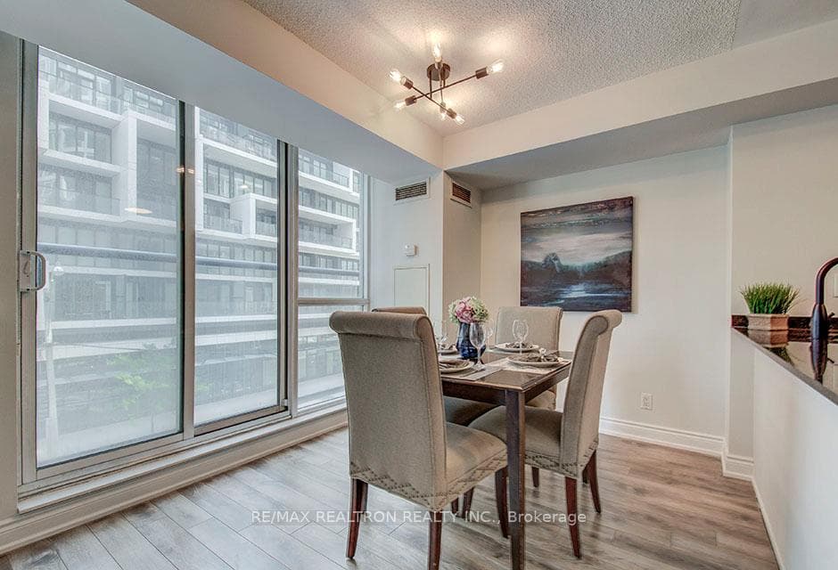 76 Shuter Street Unit 310 photo 6