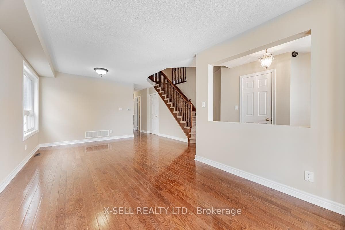 20 Tufton Crescent photo 6