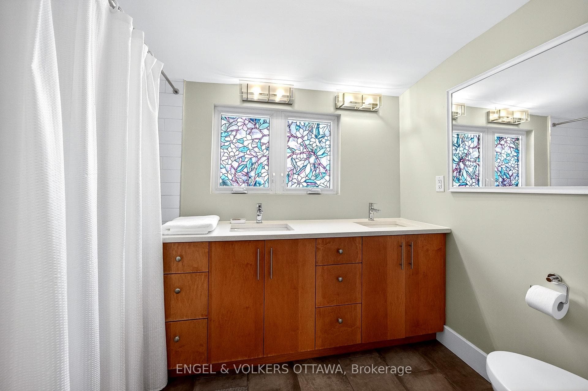 166 Wesley Avenue photo 23