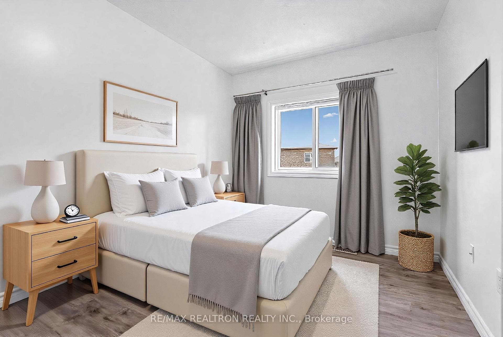 20 Majesty Boulevard photo 12