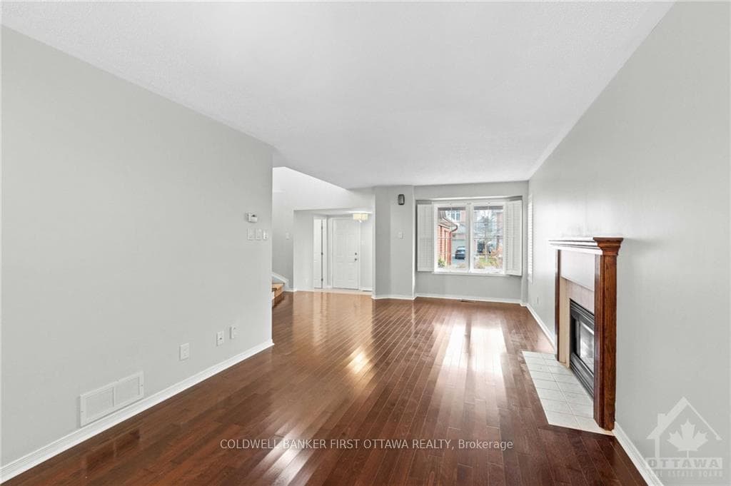 104 BLOOMINGDALE Street photo 8