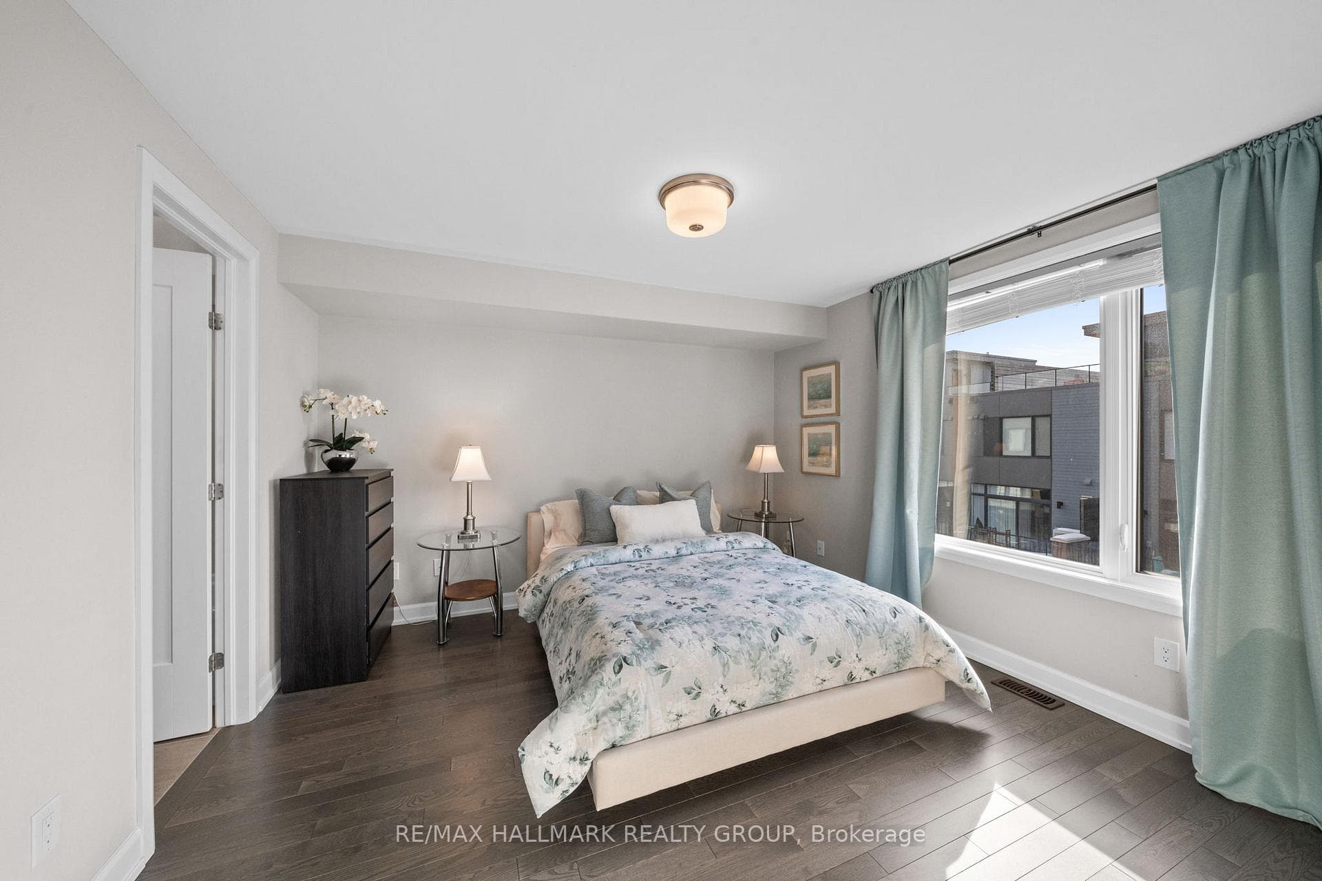 378 Deschâtelets Avenue photo 31