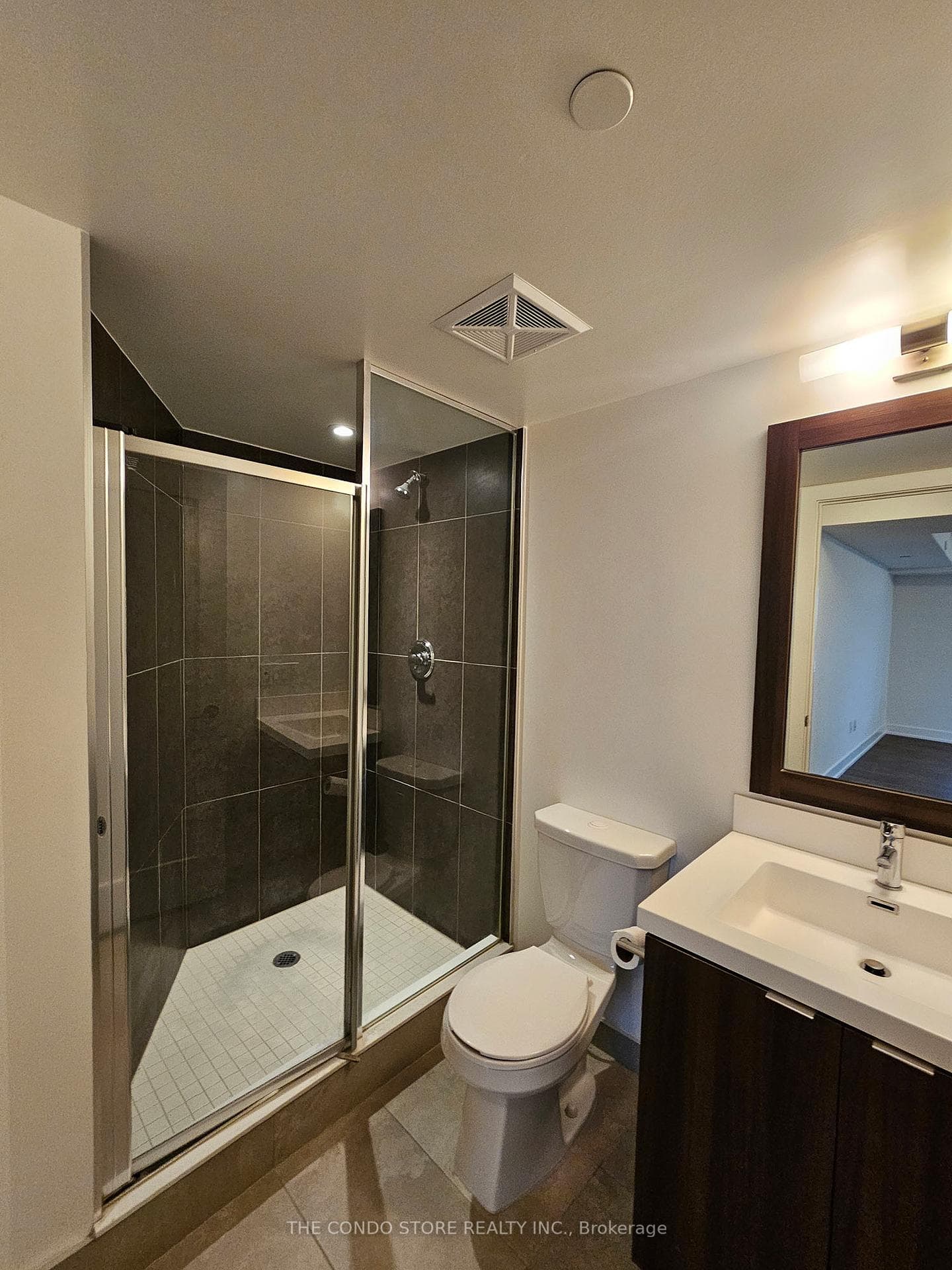 9 Mabelle Avenue Unit 522 photo 5