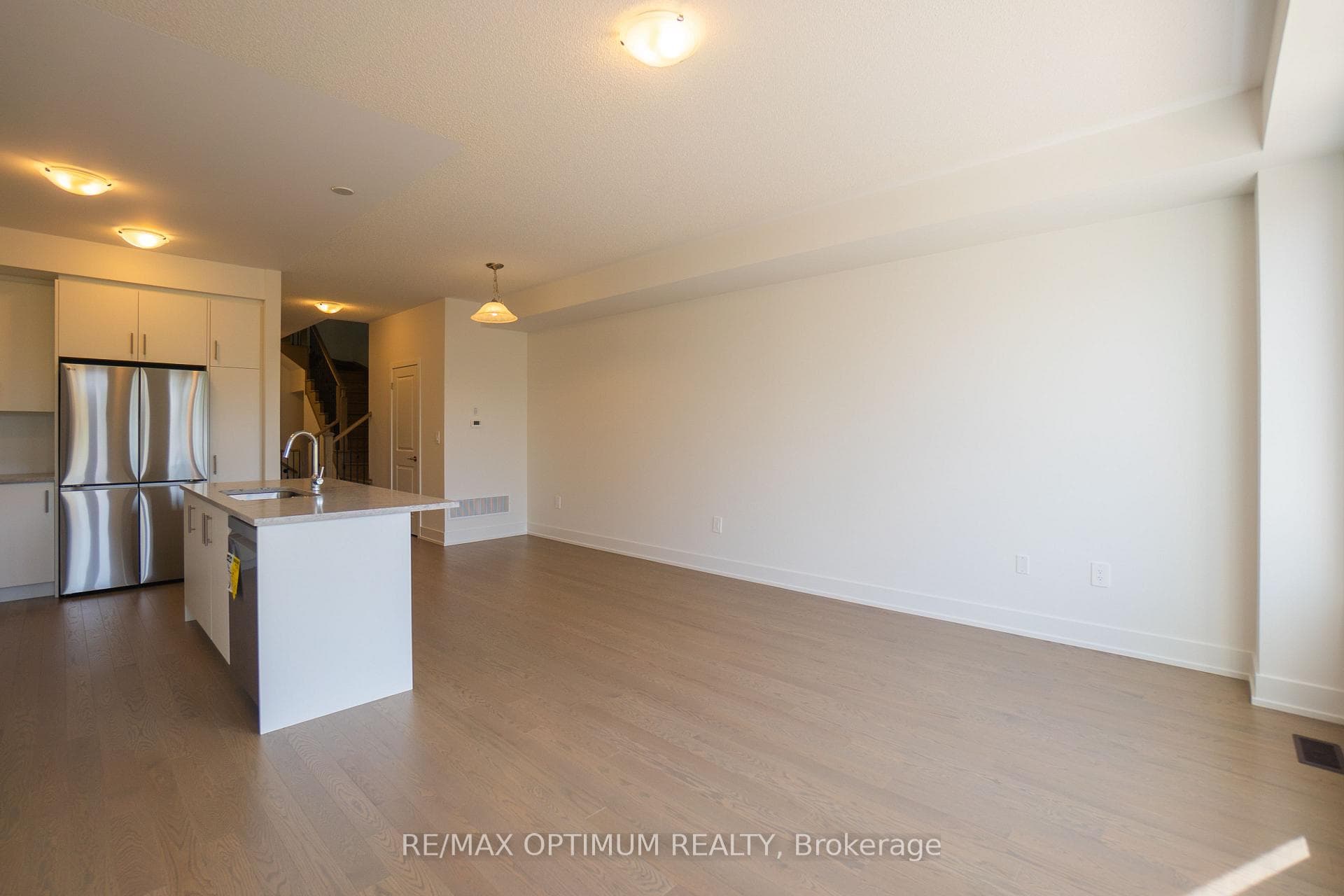 46 Bermondsey Way photo 5