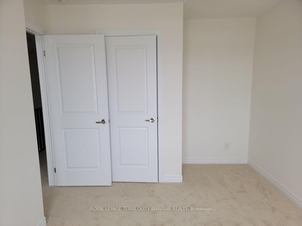 127 Broadacre Drive photo 32