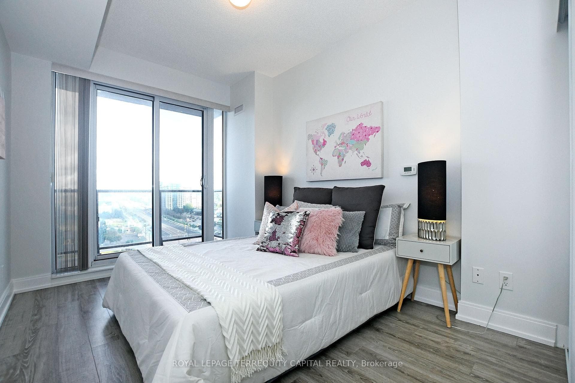 9608 Yonge Street Unit 1011 photo 23