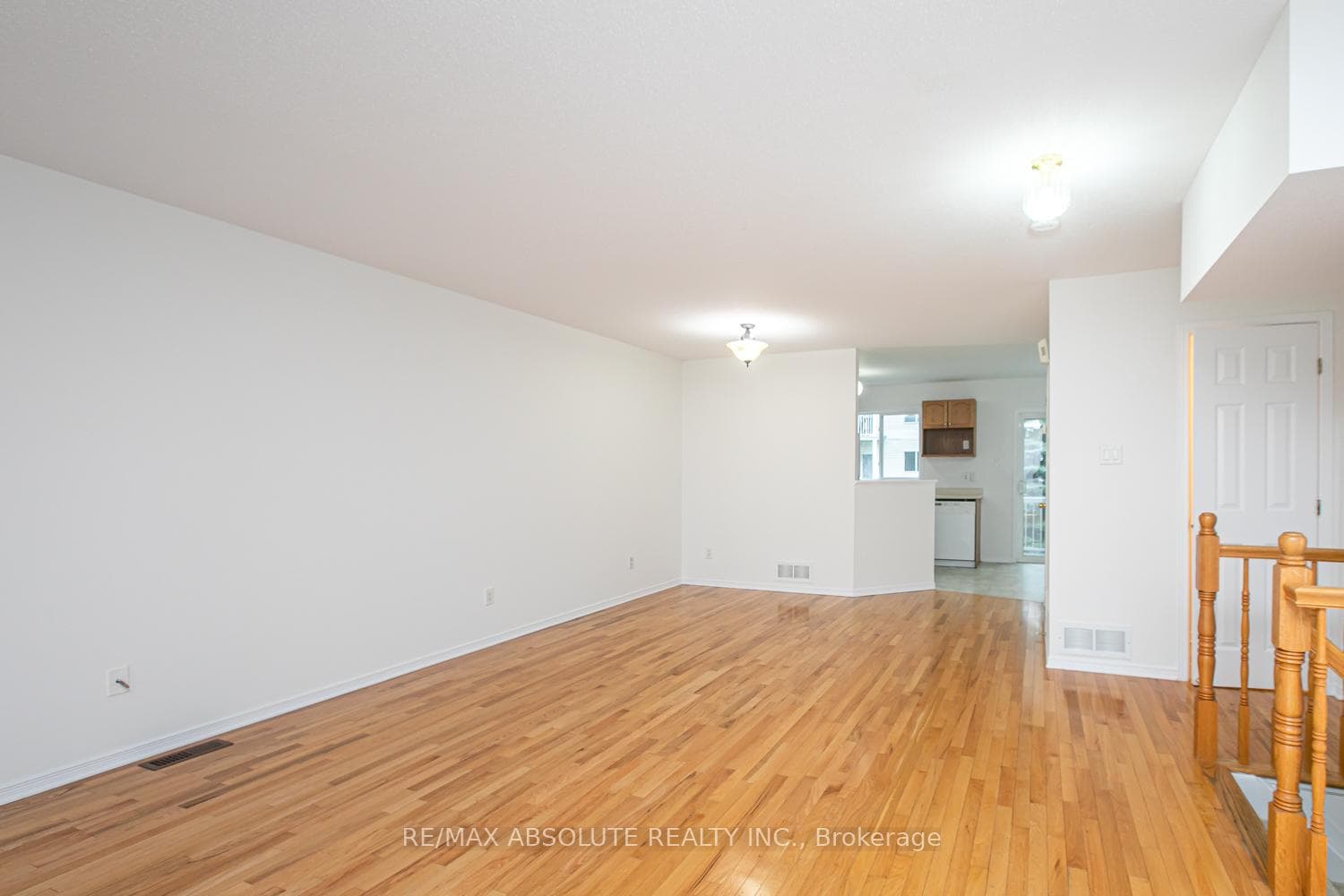 250 Gershwin Private photo 3