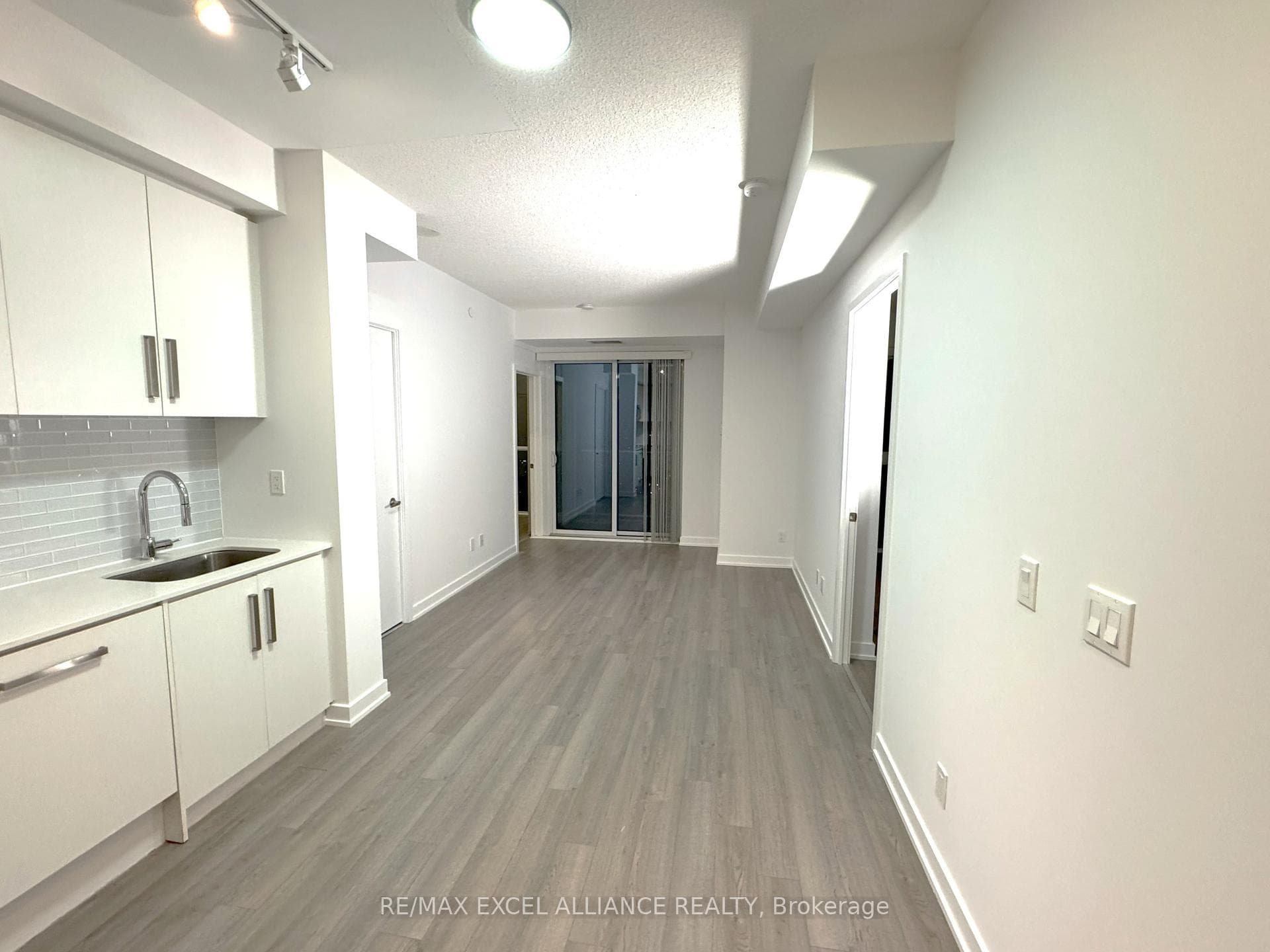 5180 Yonge Street Unit 3302 photo 8