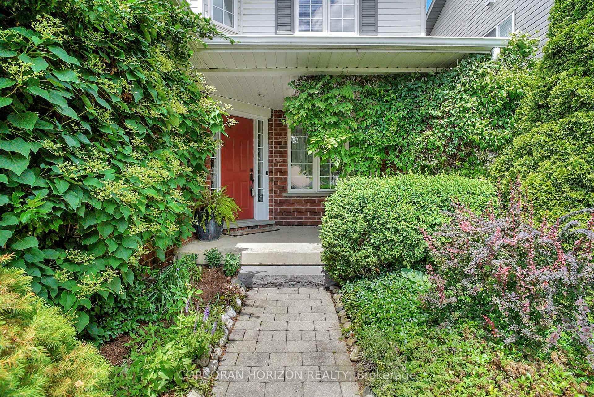 127 Rush Meadow Street photo 2